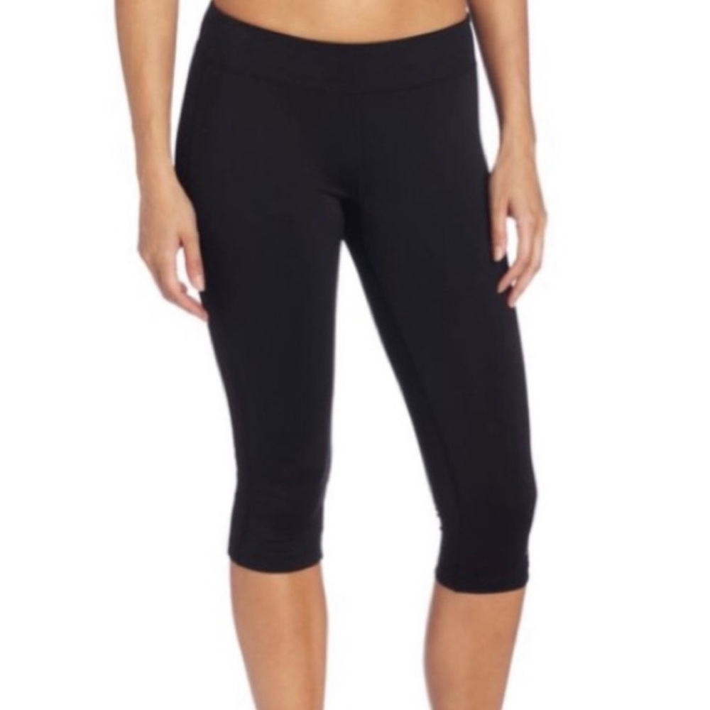 New Balance A Revolution in Motion Black Capri Length Leggings